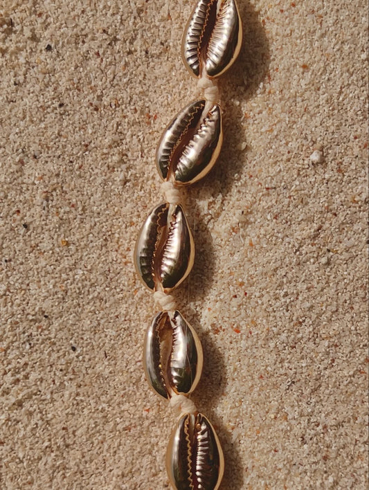 The Cowrie Choker-White&Gold